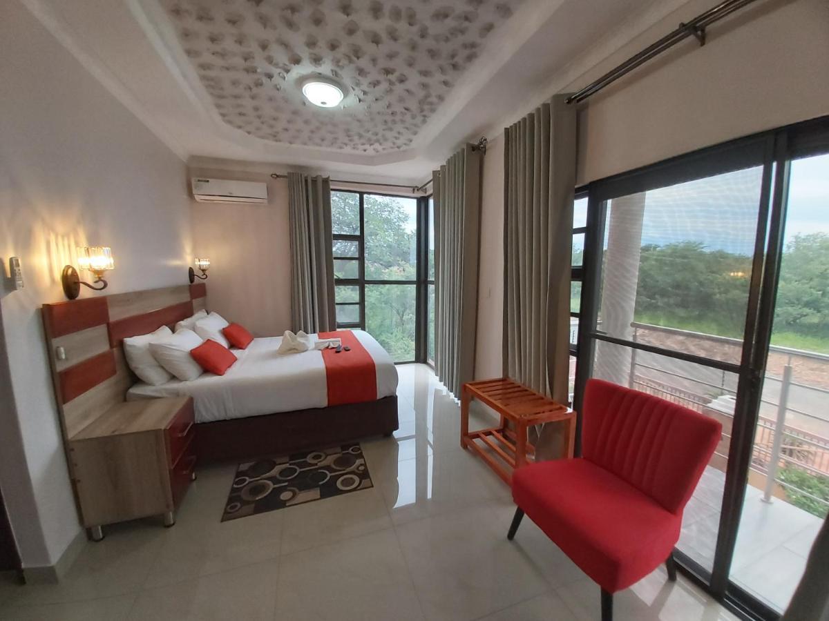Top Stay Inn Касане Экстерьер фото