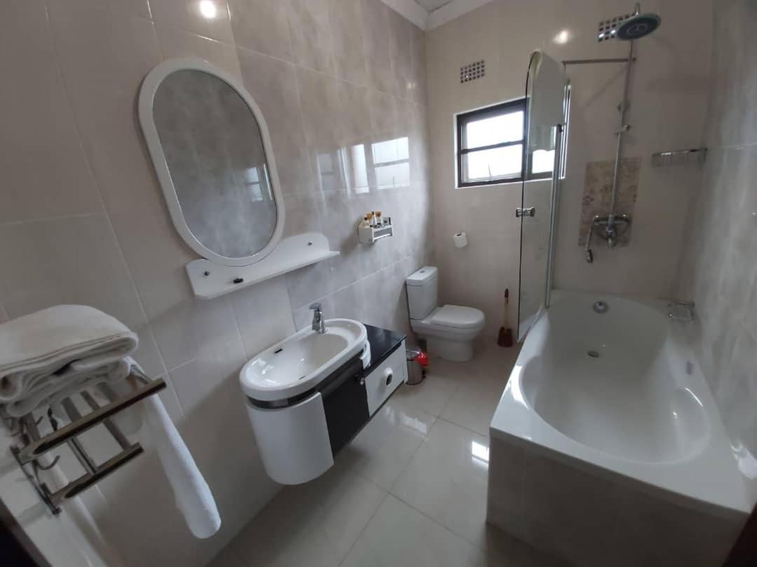 Top Stay Inn Касане Экстерьер фото